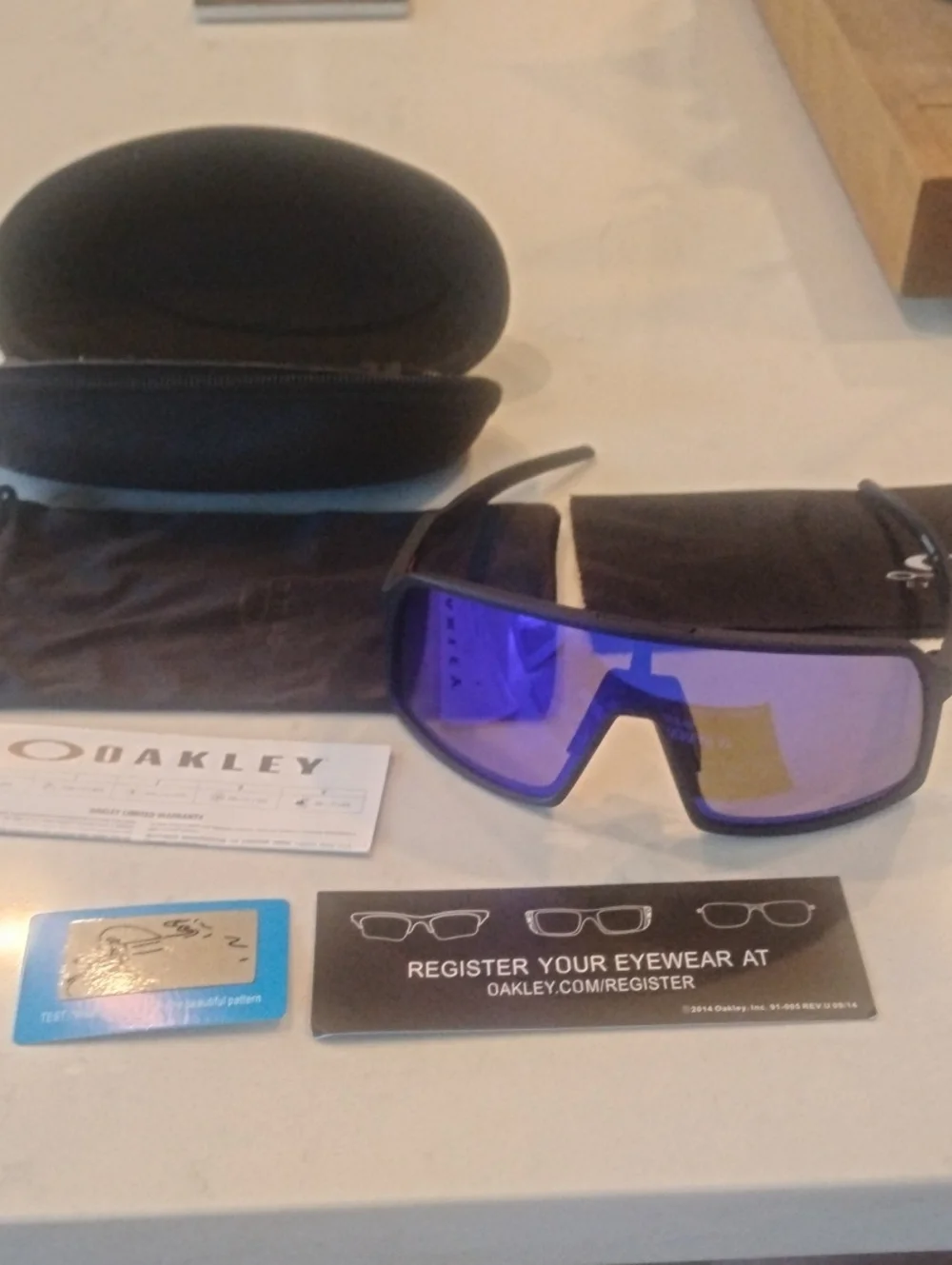 Oakley Sutro Sunglasses with Purple-Blue Mirror Lens